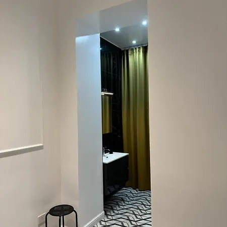 Maison Cairoli בית הארחה 3*