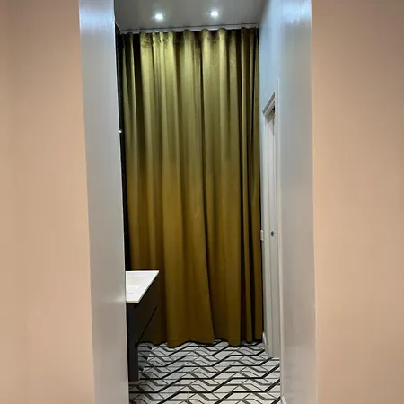 Maison Cairoli בית הארחה נאפולי