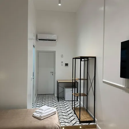 Maison Cairoli Неаполь